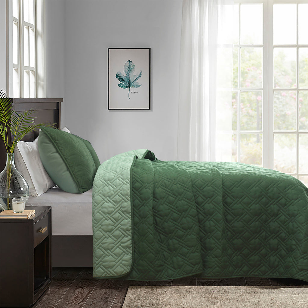 3 Piece Classic Diamond Pattern Reversible Oversized Bedspread Set-Karmen