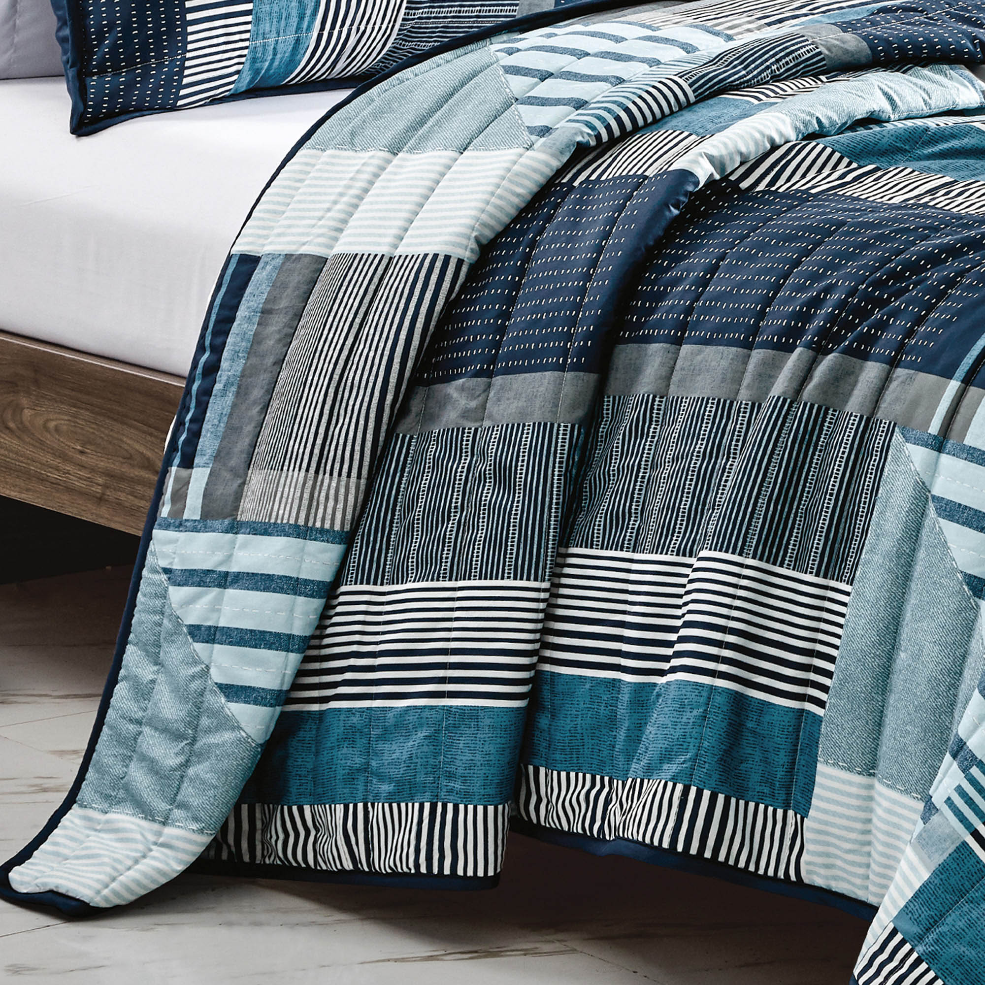 HIG 3 Piece Stripe Splicing Print Bedspread Set King & Queen Size for Bedroom