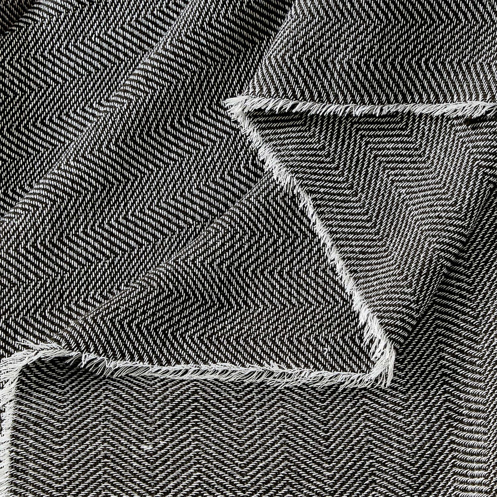 1 Piece Knitted Throw Blanket with Decorative Tassels for Couch Sofa Chair, Rustic Yarn-Dye Woven Blanket with Geometric Pattern