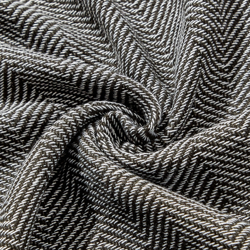 1 Piece Knitted Throw Blanket with Decorative Tassels for Couch Sofa Chair, Rustic Yarn-Dye Woven Blanket with Geometric Pattern
