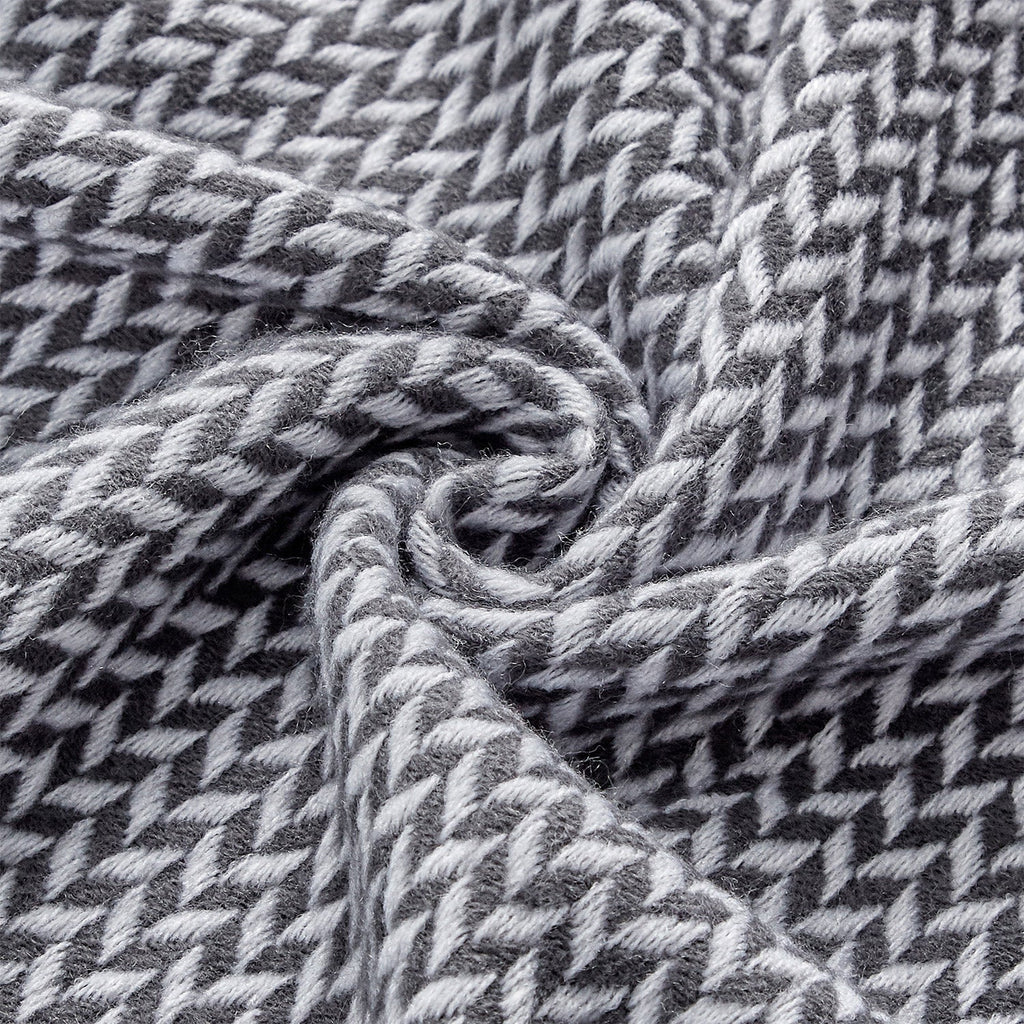 1 Piece Knitted Throw Blanket with Decorative Tassels for Couch Sofa Chair, Rustic Yarn-Dye Woven Blanket with Geometric Pattern