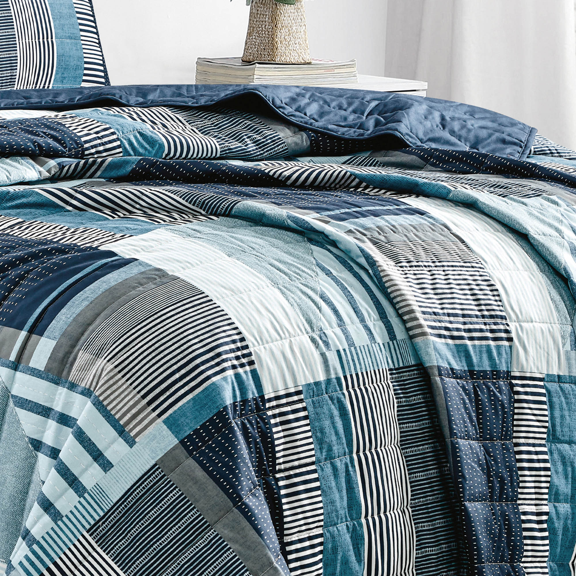 HIG 3 Piece Stripe Splicing Print Bedspread Set King & Queen Size for Bedroom